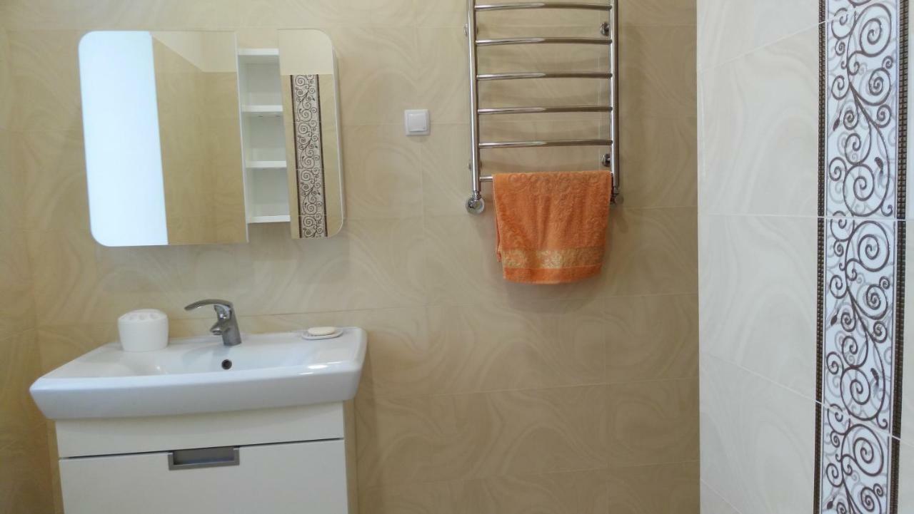 Separate Room Homestay In A Private House, Facilities Shared With Owner Berdychiv Екстериор снимка